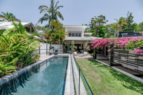 ‘Villa Ohana Pono’ Luxury Family Home in Sunshine